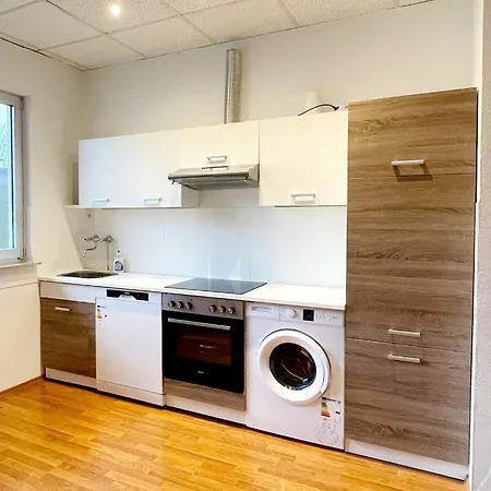 Daire 2-zimmer In , 6 Personen *